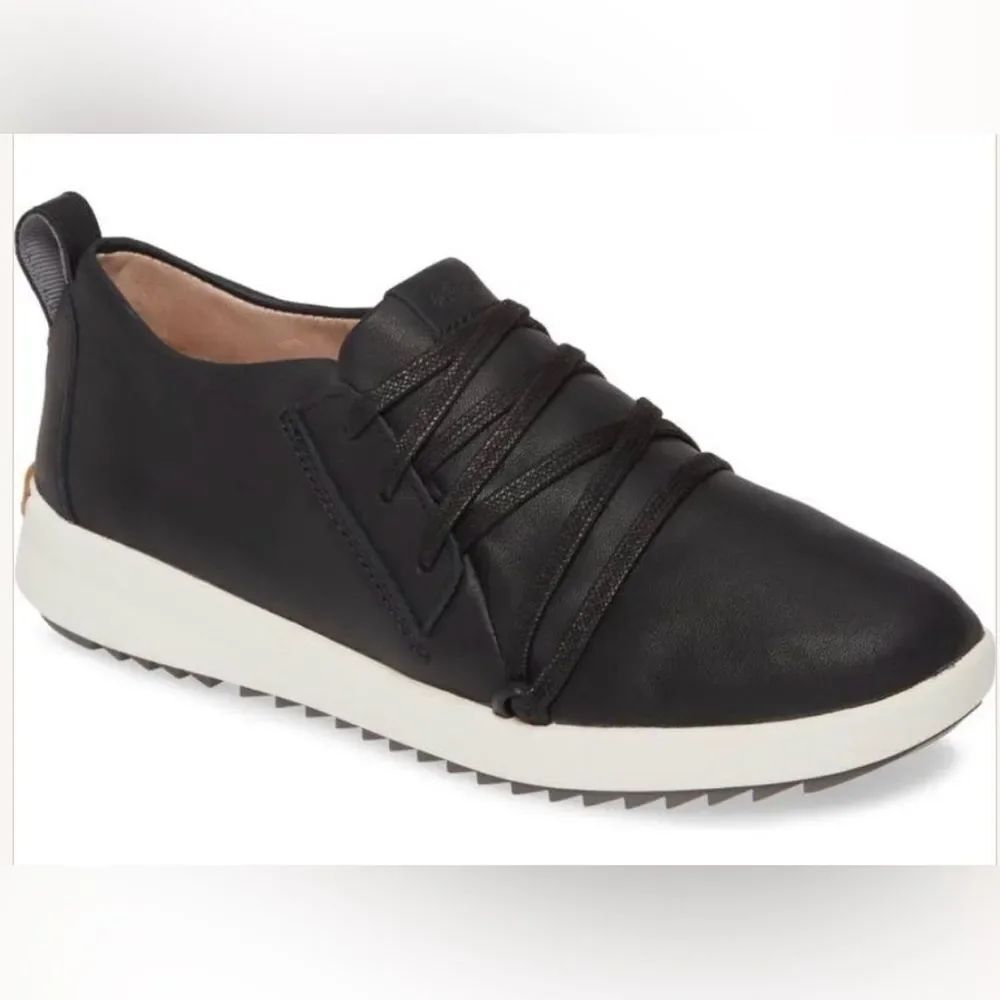 OLUKAI Women's Malua Li Sneaker size 8.5/ 38.5